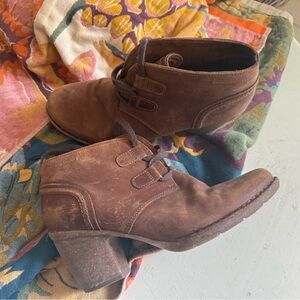 Clarks Womens Carleta Lyon Boot Size 10 M Brown Leather Block Heel LaceUp Bootie